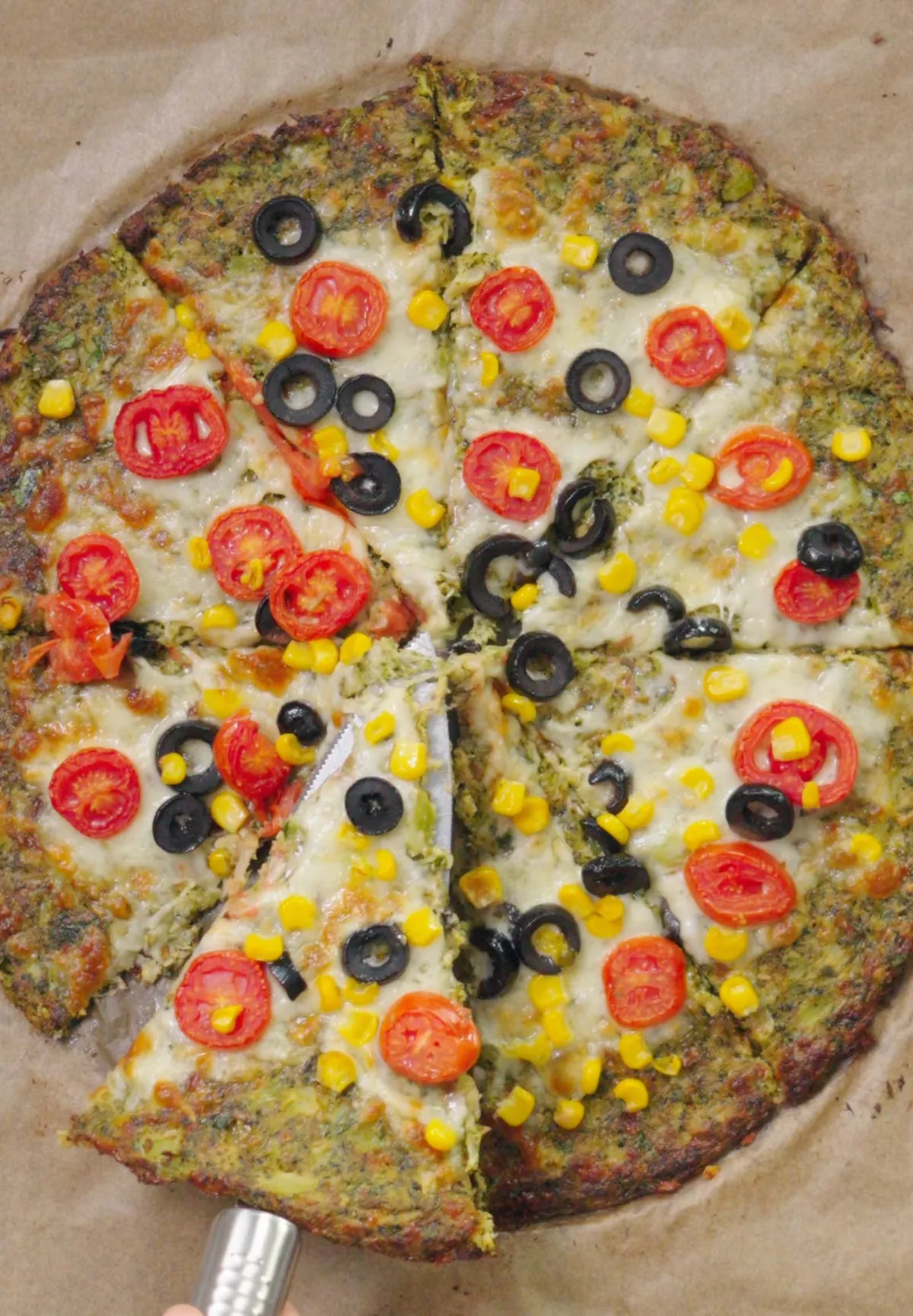 Brokoli tabanlı, sağlıklı ve çok lezzetli pizza tarifi!